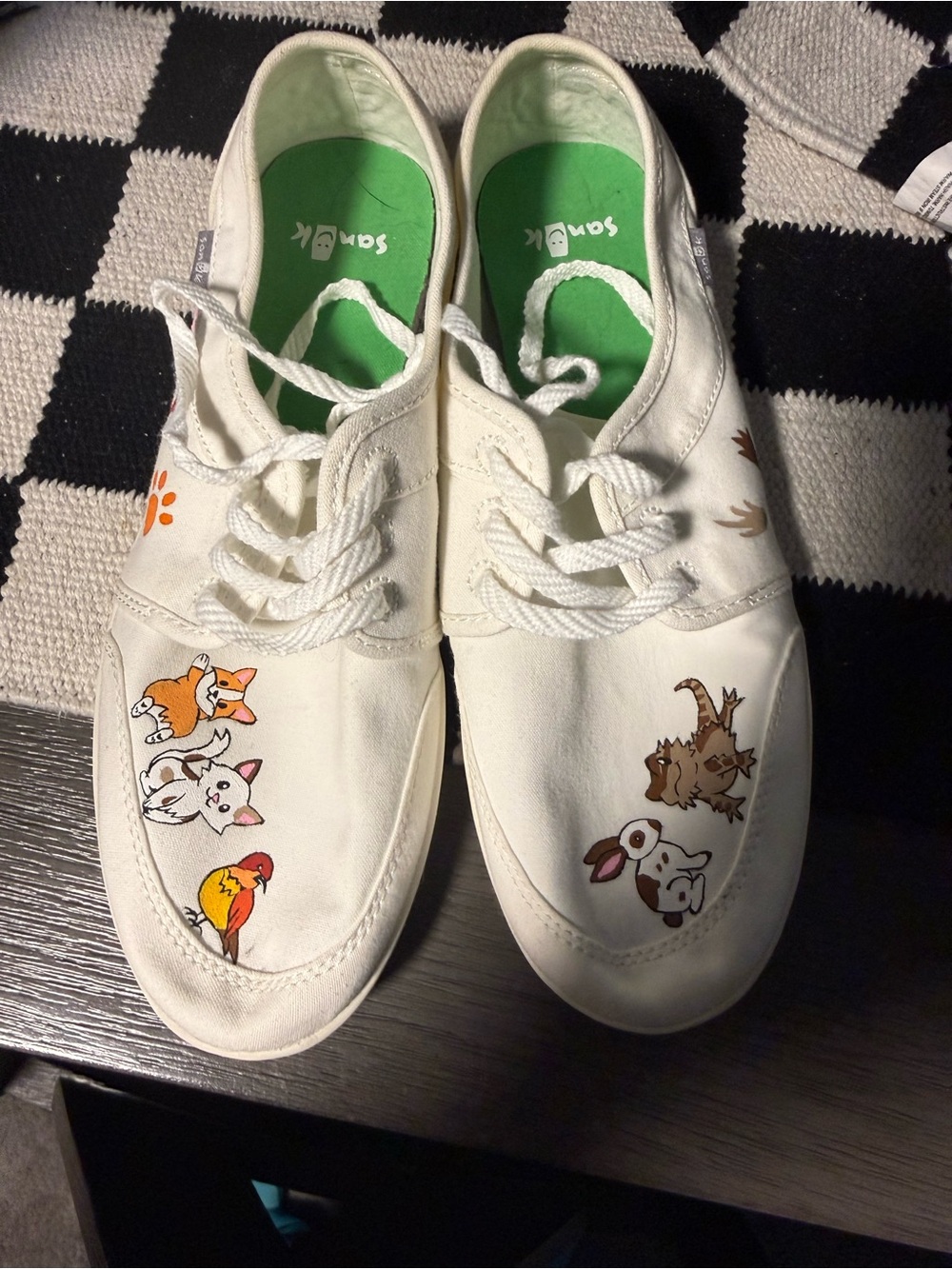 HAND PAINTED! White Sanuks with hand painted animals and paw prints.